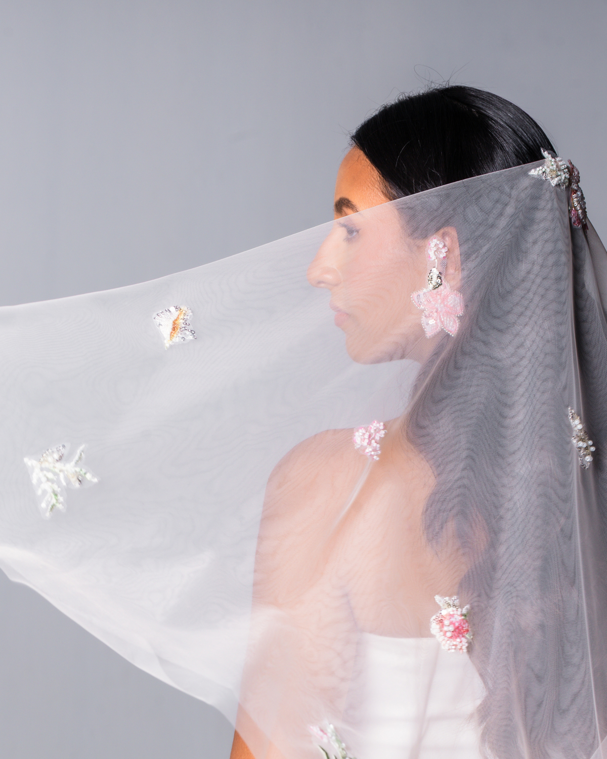 Flora´s Beaded Short Veil