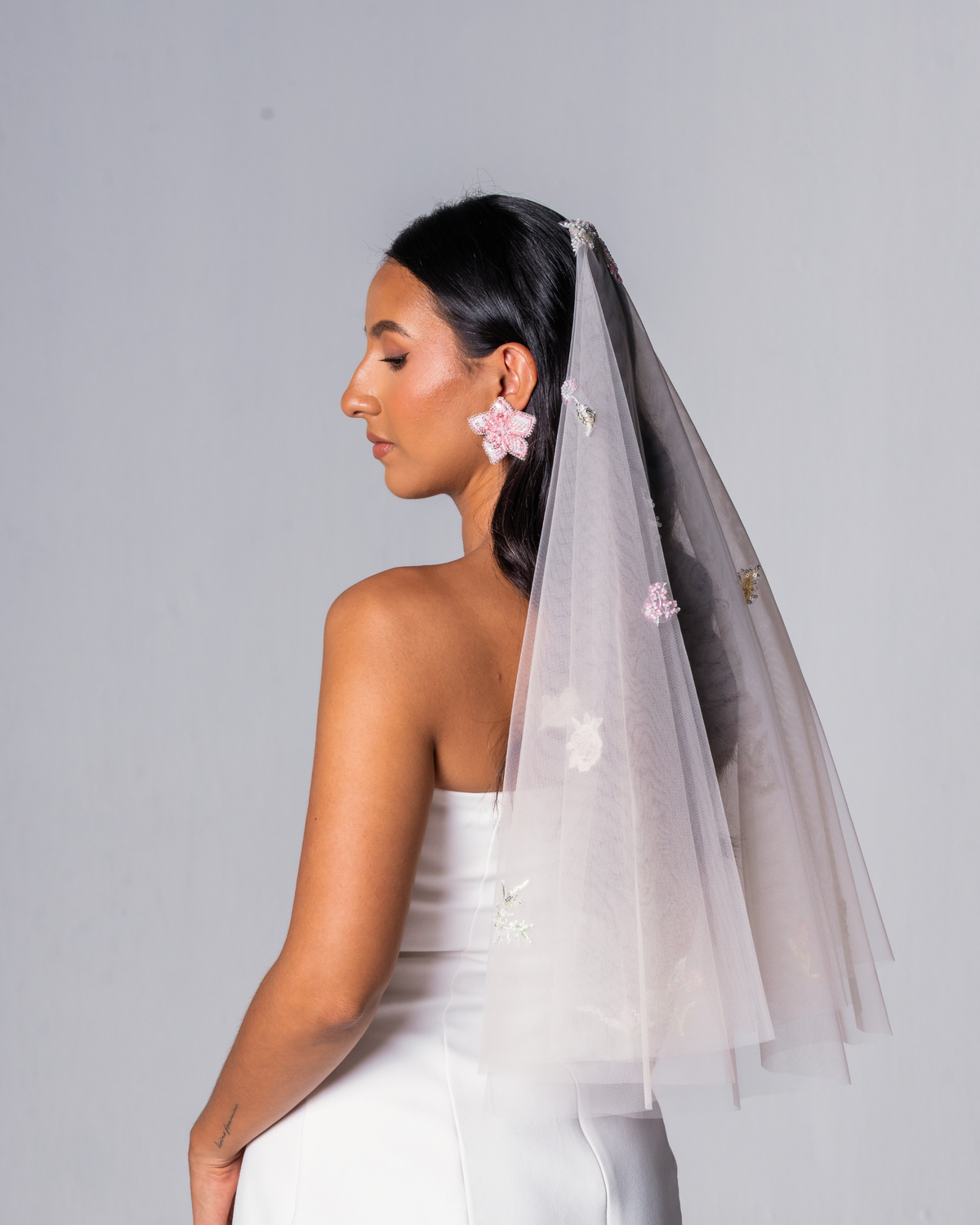 Flora´s Beaded Short Veil